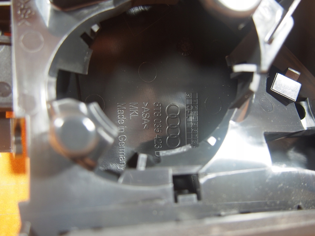 фото №8, Audi a5 8t защита динамика дверь левая 8t8035423d