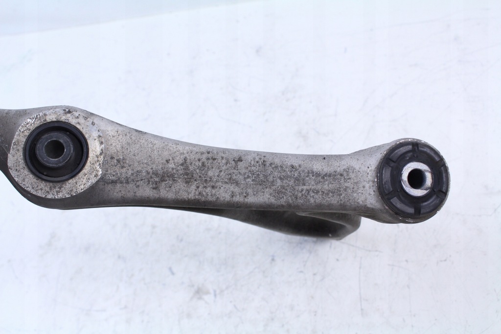 фото №5, Рычаг правый перед vw touareg 7p5 13r.