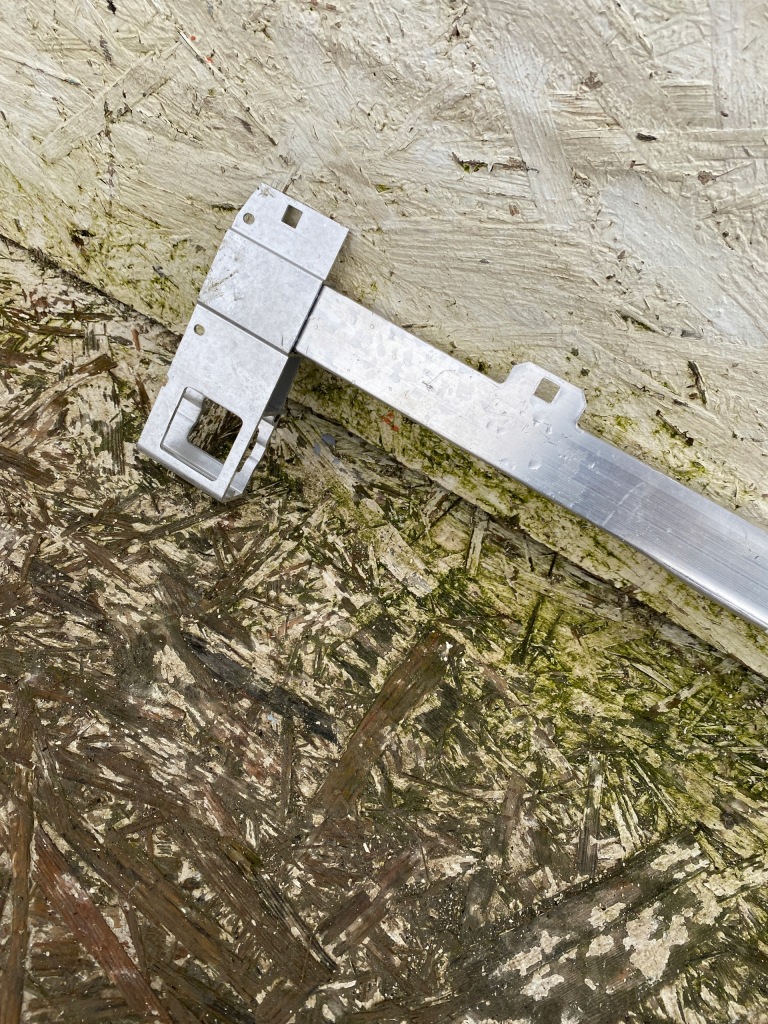 Балка под радиатор bmw x1 f48 x2 f39 f40 mini новая 51117301605 Недорого