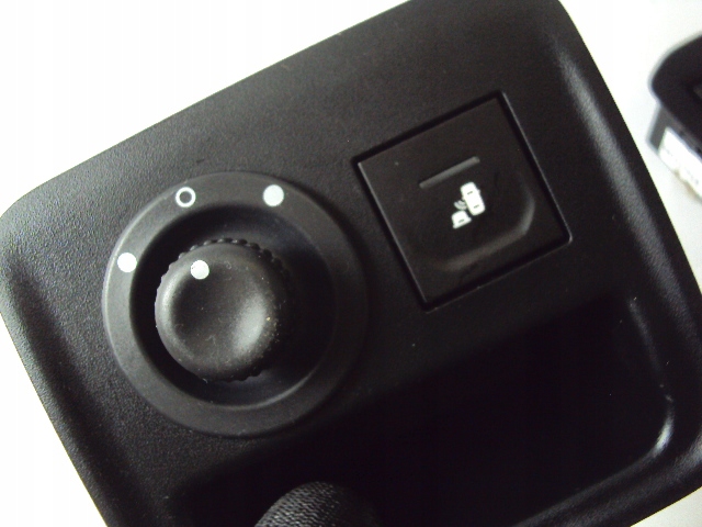 фото №2, Панель дзеркал dacia duster ii 1.5 dci 4x4 2017 r