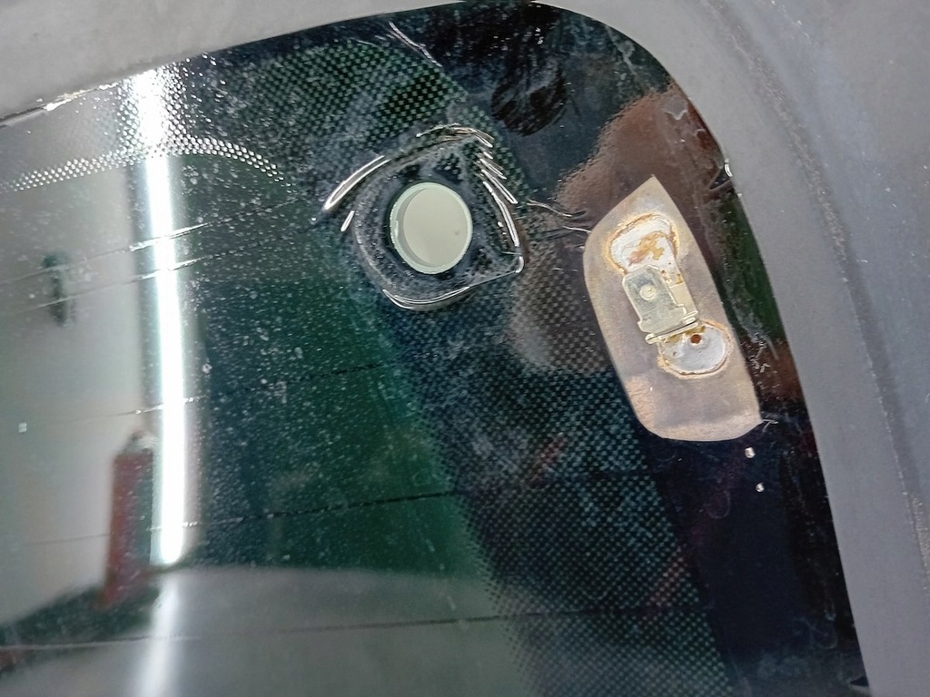 фото №10, Стекло крышки багажника chevrolet captiva 19u