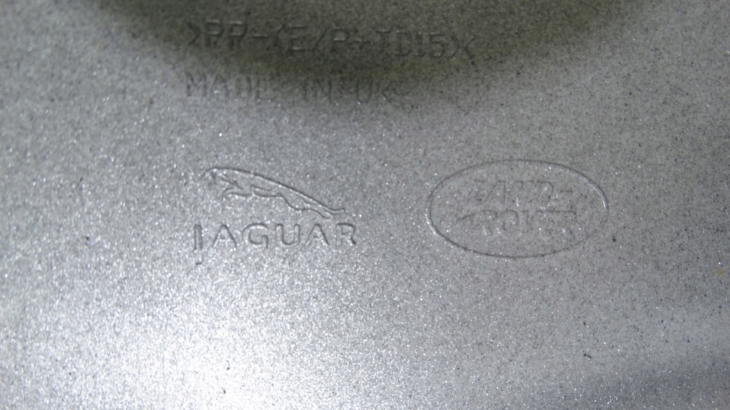 фото №9, Range rover velar l560 накладка молдинг бампера задняя j8a2-17f879-cb nowa