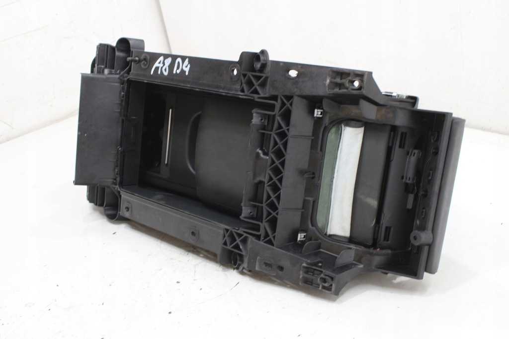 фото №10, Подлокотник бардачок задняя audi a8 d4