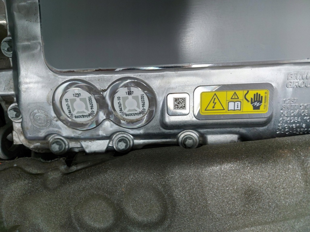 Bmw ix1 x1 u11 двигун електричний передній xdrive30 8477917 Зі Шроту