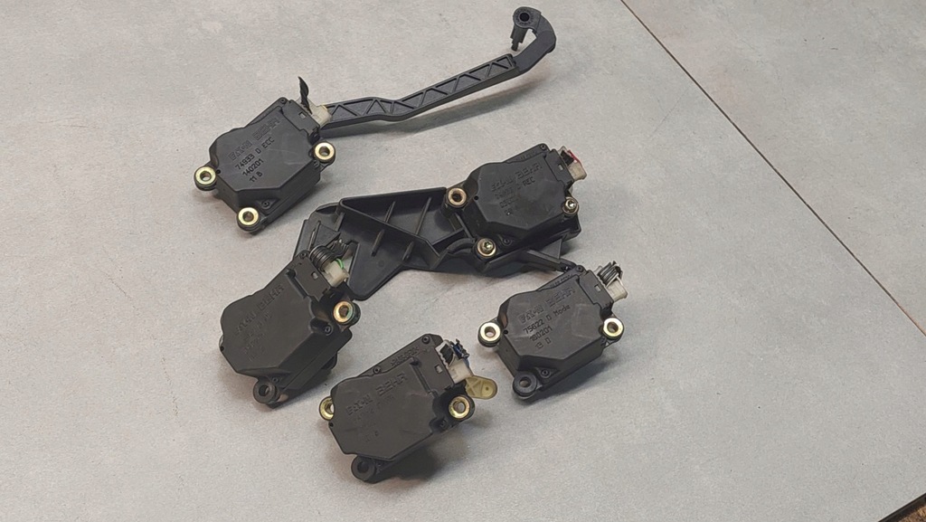 фото №8, Моторчик отопителя комплект volvo v70 ii xc 2.4