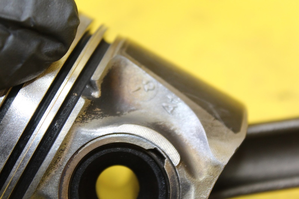 фото №11, Поршень шатун galaxy golf iv sharan fl 1.9tdi 038g