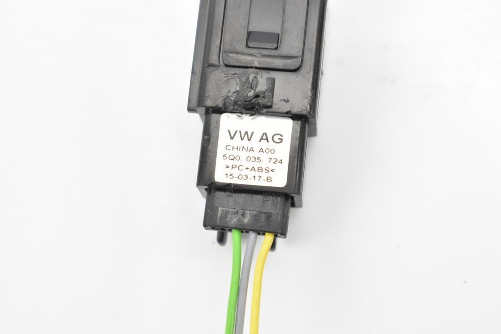 фото №3, Разъём port вход aux 5q0035724 fabia iii rapid