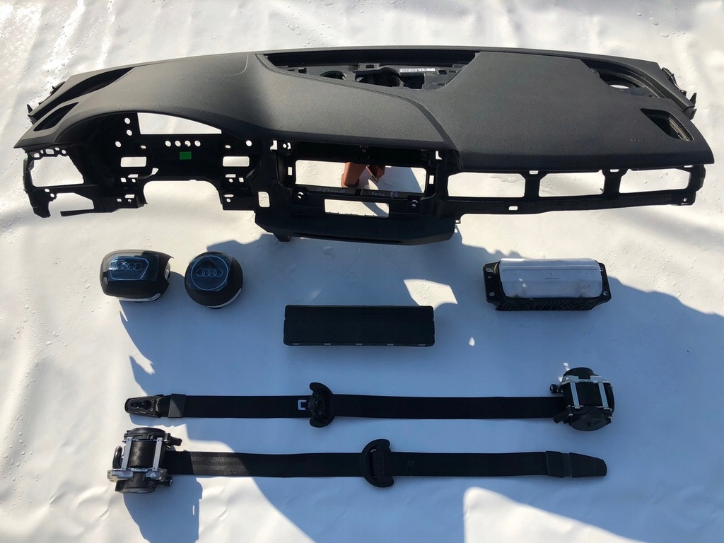 фото №12, Audi a5 f5 приборная панель консоль приборная панель pulpit подушки безопасности srs подушка безопасности ремни шторки безопасности mix