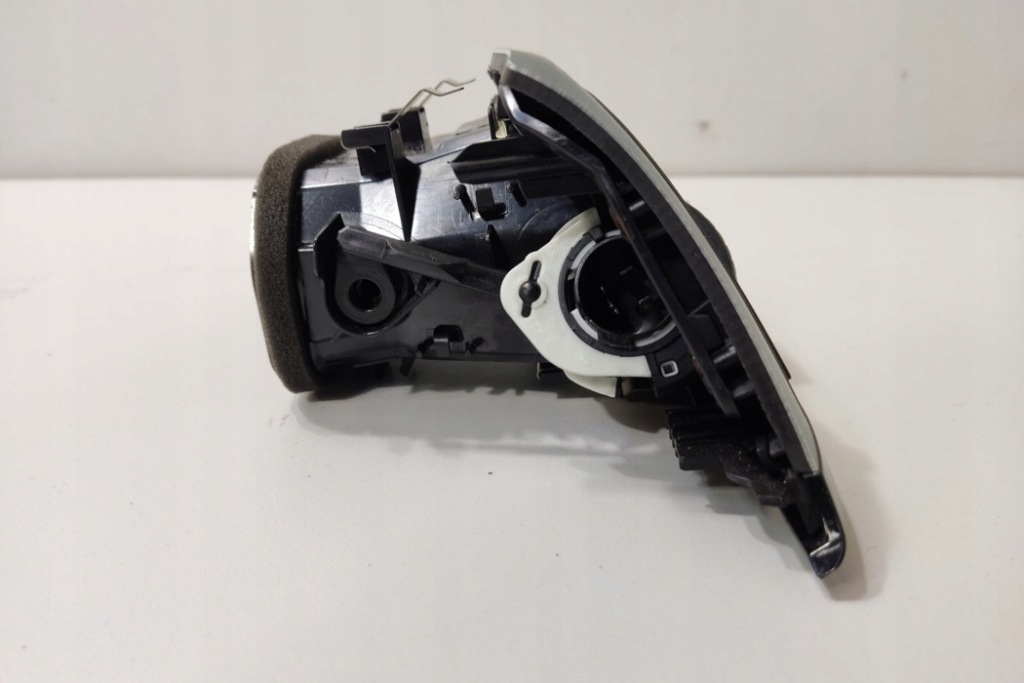 фото №12, Комплект молдинг внутренних bmw 3 f30, f80 9231218 3.0l дизель 2016