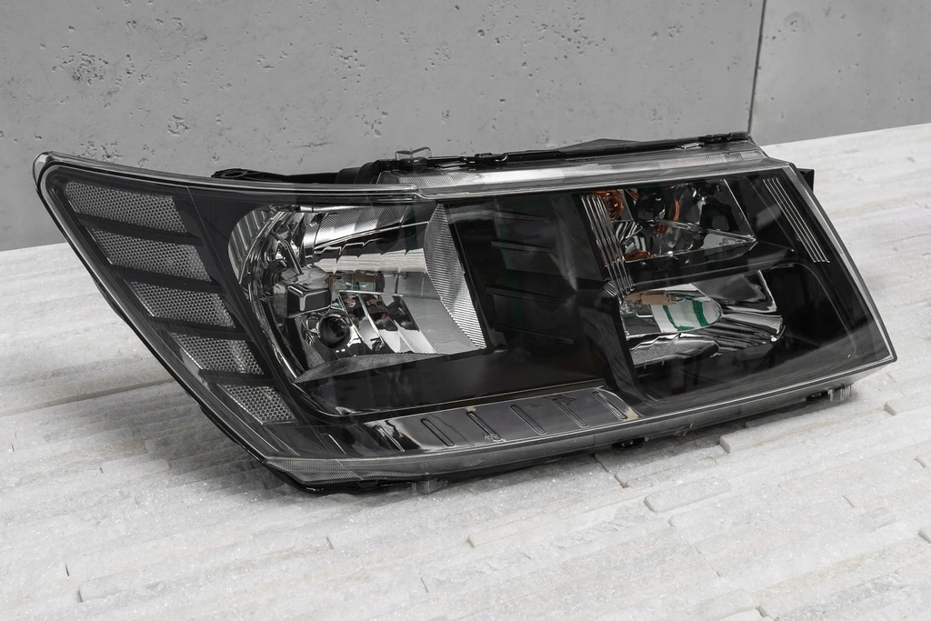 фото №10, Dodge journey i 2008-2020 лампы передние чёрные комплект 68200085ab europa