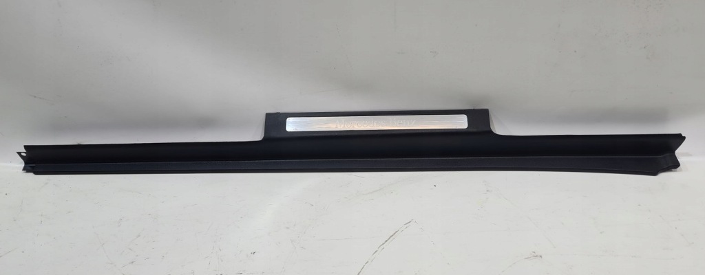 Купить Накладка молдинг порог перед правый mercedes w251 a2516800035