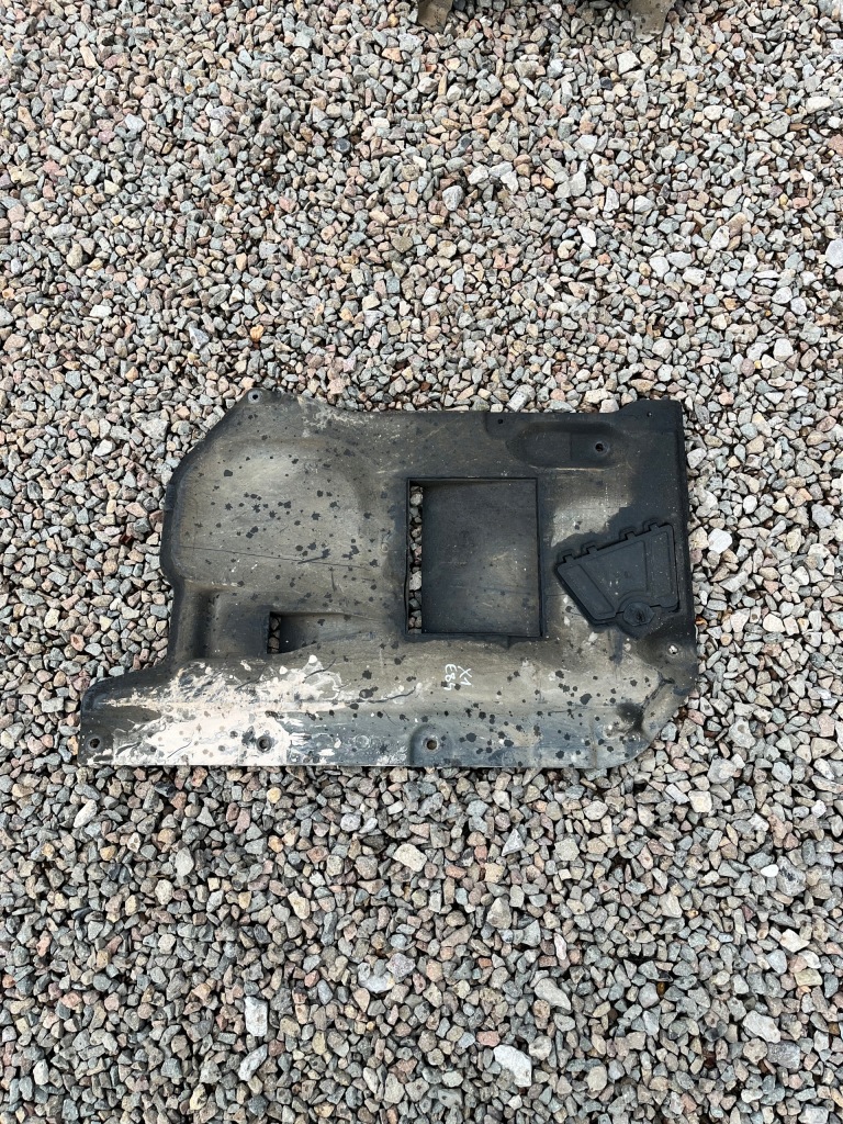 фото №1, Bmw x1 e84 захист двигуна нижня