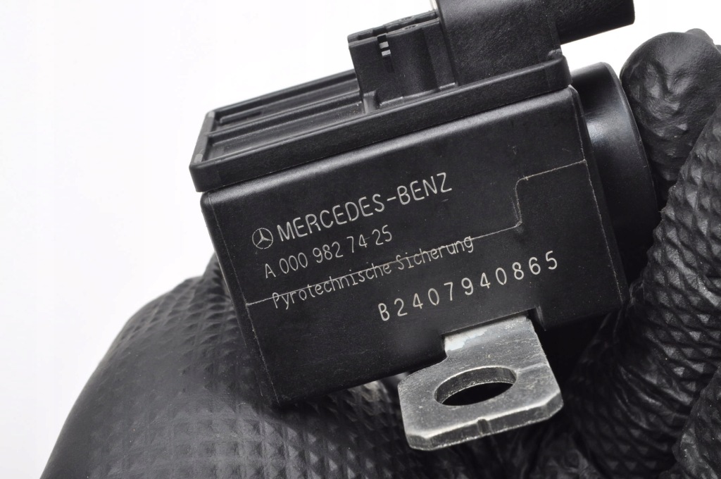 Mercedes w206 w254 2.0 гибрид предохранитель пиротехнический a0009827425 Недорого
