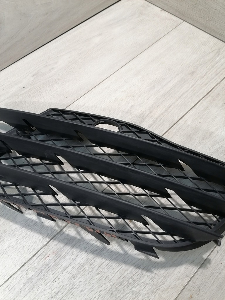 фото №3, Audi r8 решётка бампер левый перед 420807681