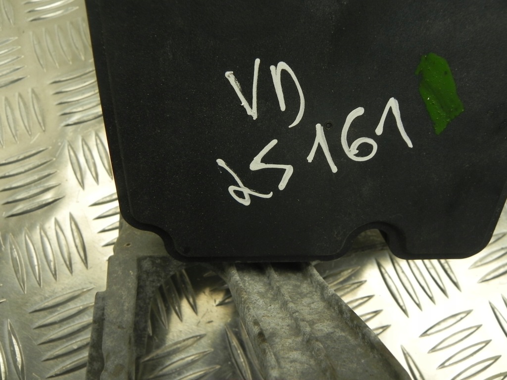 Модуль управляющий abs гидравлический chevrolet camaro 2016 23414640 в Украине