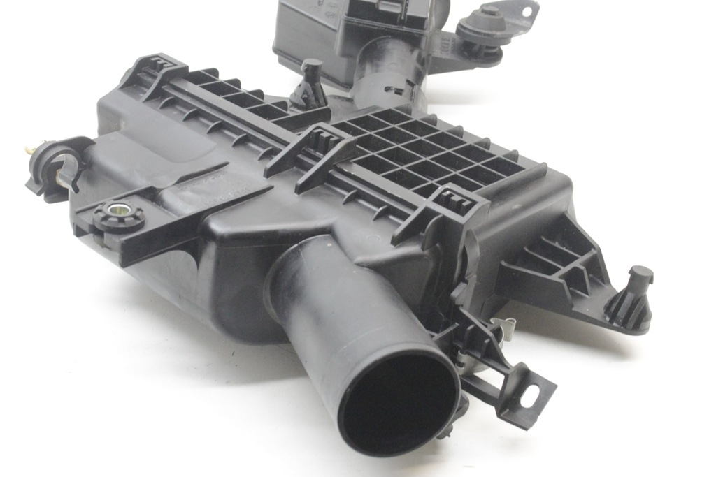 фото №9, Корпус фільтра повітря nissan note e12 3va1a 1.2l бензиновий 72kw 2016