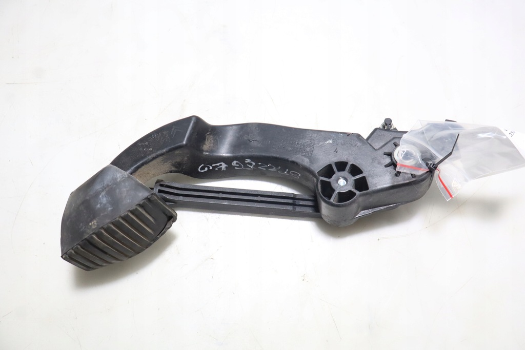 фото №1, Педаль сцепления citroen ds3 1.6