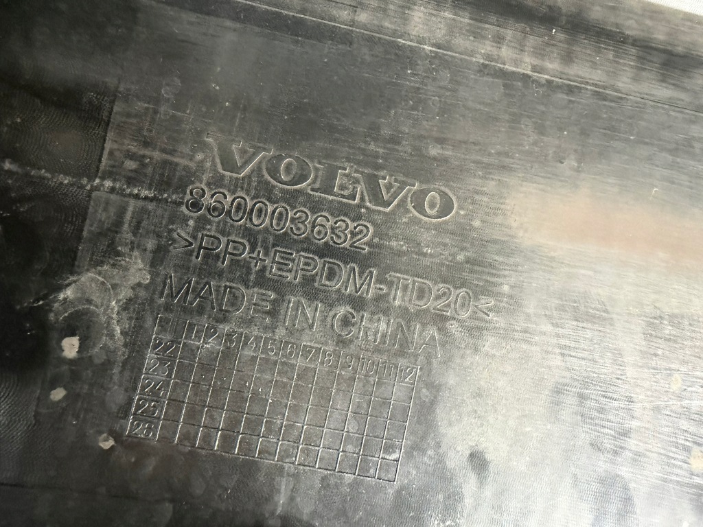 фото №7, Volvo ex30 бампер передний перед спойлер org!