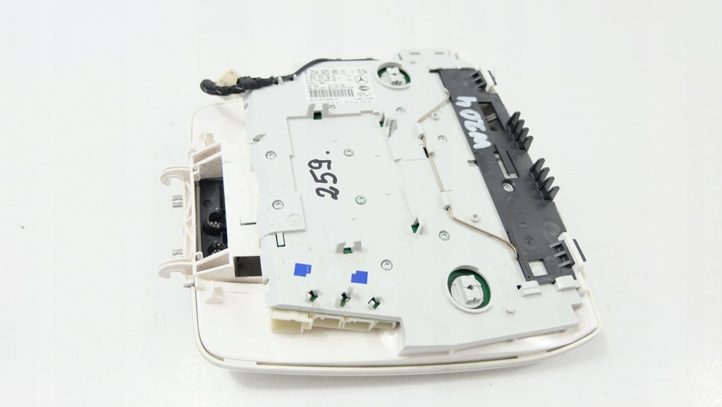 фото №13, Mercedes w204 лампа салону a2048208901