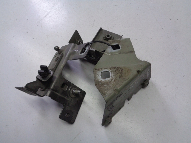 фото №2, Кріплення крила правий перед renault trafic iii 1.6 dci 2015 rok tekng