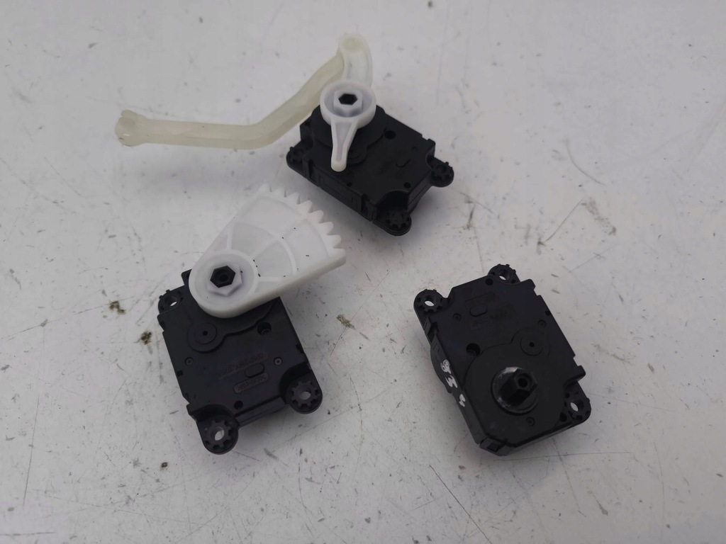 фото №1, Renault zoe 2019 комплект двигатели вентилятор