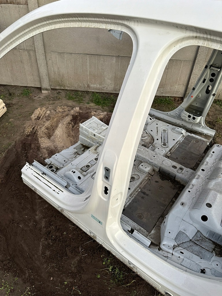 фото №11, Блок двигуна лівий, блок двигуна b, поріг, pilar, чверть ліва mercedes eqa w243 c149