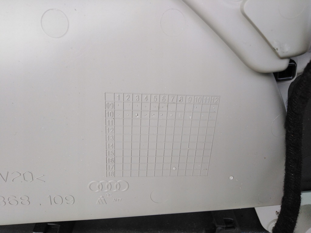 фото №11, Audi a1 8x 3d обшивка обивка дверь левый 10r euro