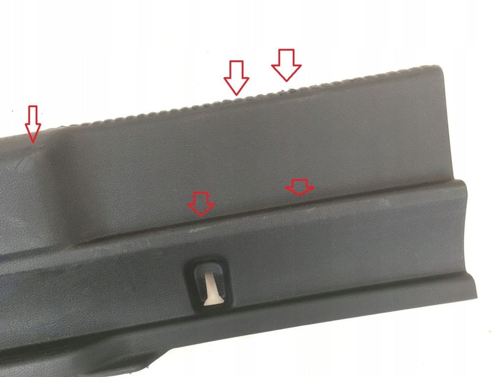 Audi a3 8v 3d 13- накладка поперечина задній 8v3863471b Зі Шроту