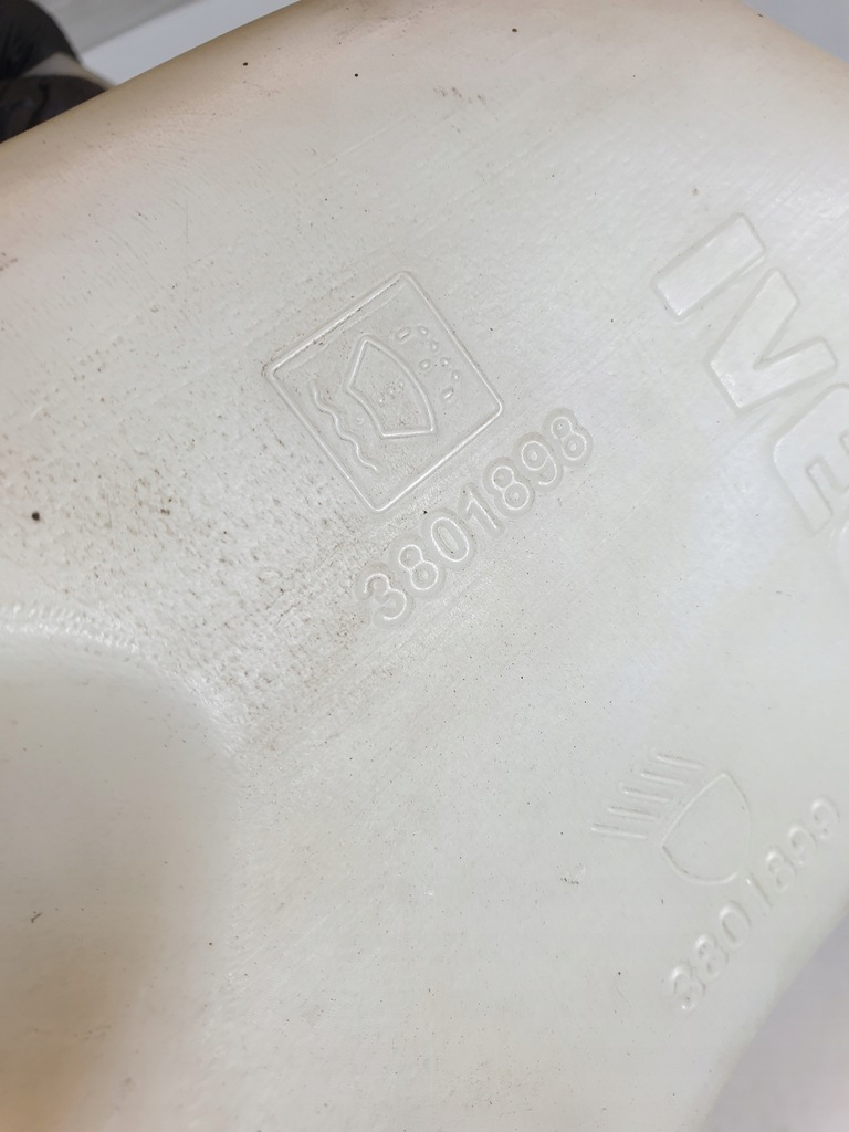 фото №9, Бак омивача 3801899 iveco daily iv 06-11r 3.0 hpi