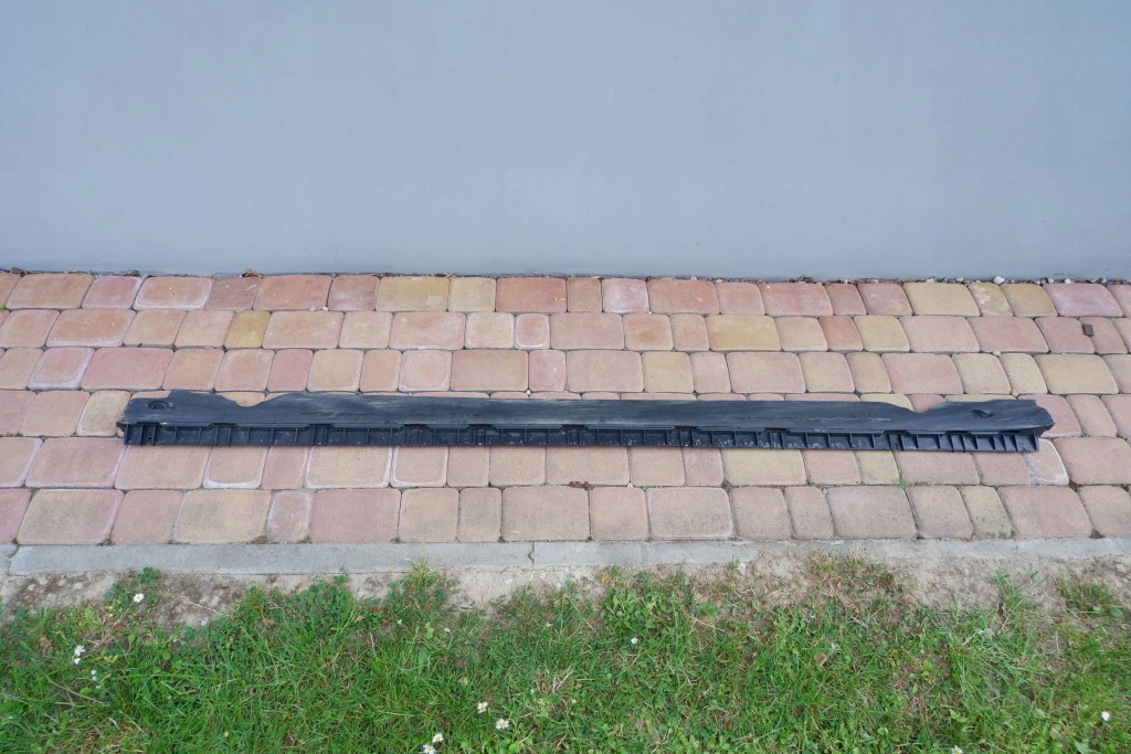 Купить Tesla y молдинг порог правая