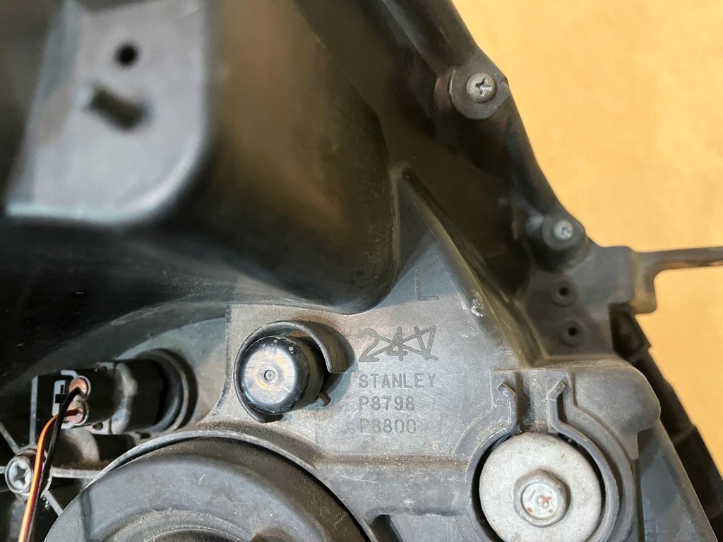 фото №8, Suzuki swift ii 10-17r лампа ліва фара лівий перед передня