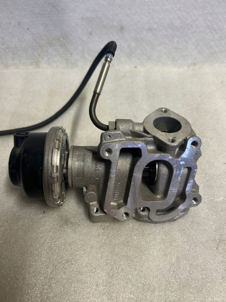 Audi a6 a7 q7 a4 3.0tdi клапан egr 059131309c Цена