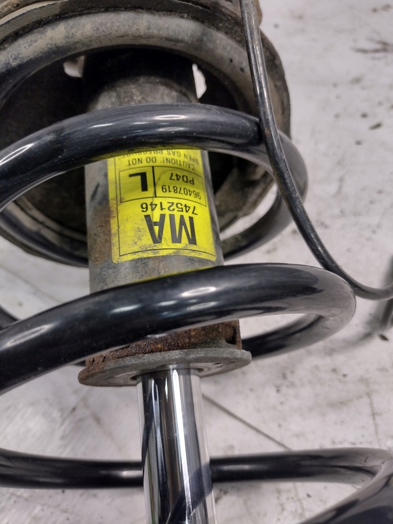 фото №14, Амортизационная стойка поворотный кулак ступица левый перед chevrolet lacetti 1,4 16v