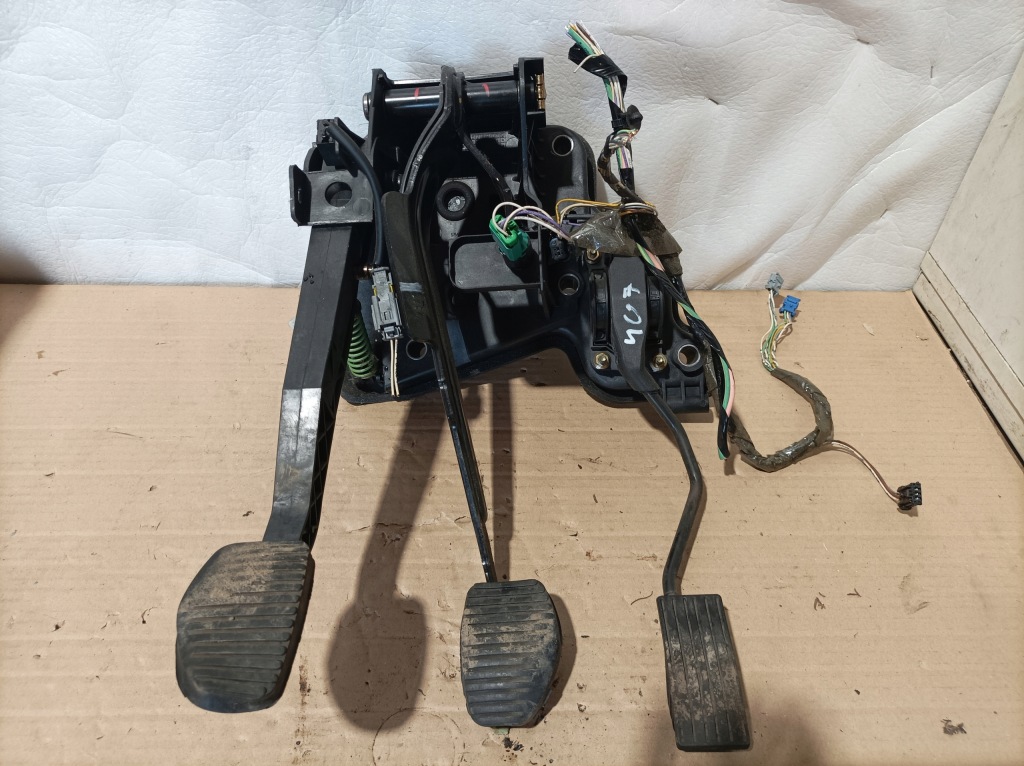 фото №1, Педаль комплект peugeot 407 2.2 b 9654164980