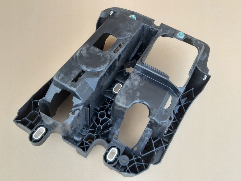 Man tgl tgm панель фари фара кронштейн бампера лівий корпус фари 81416105727 Київ