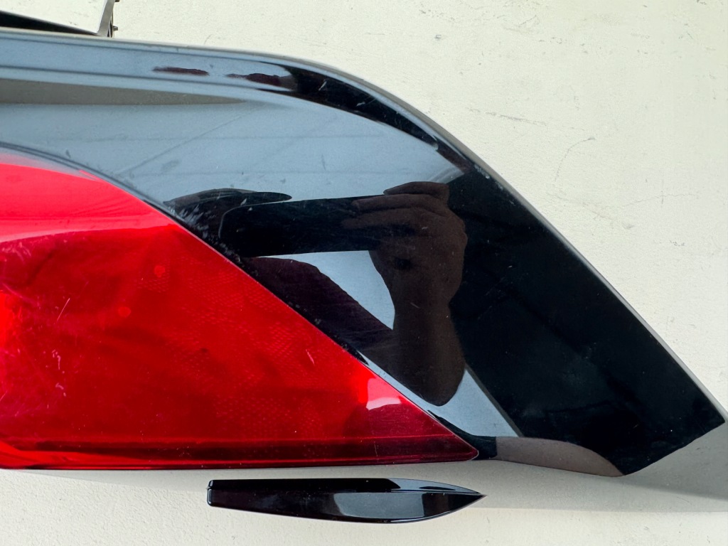 фото №9, Toyota rav4 v 5 19r- лампа w крыло правый задняя 81550-42230