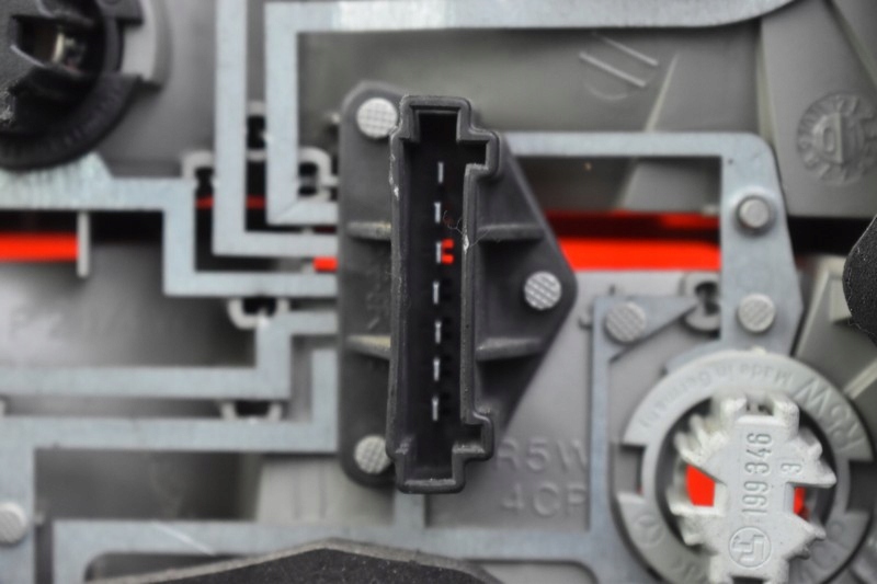 фото №7, Лампа левая задняя задняя mercedes s-klasa w220 02r