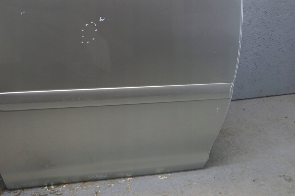 Купить Lexus rx 2 2 дверь правый  задняя d1738