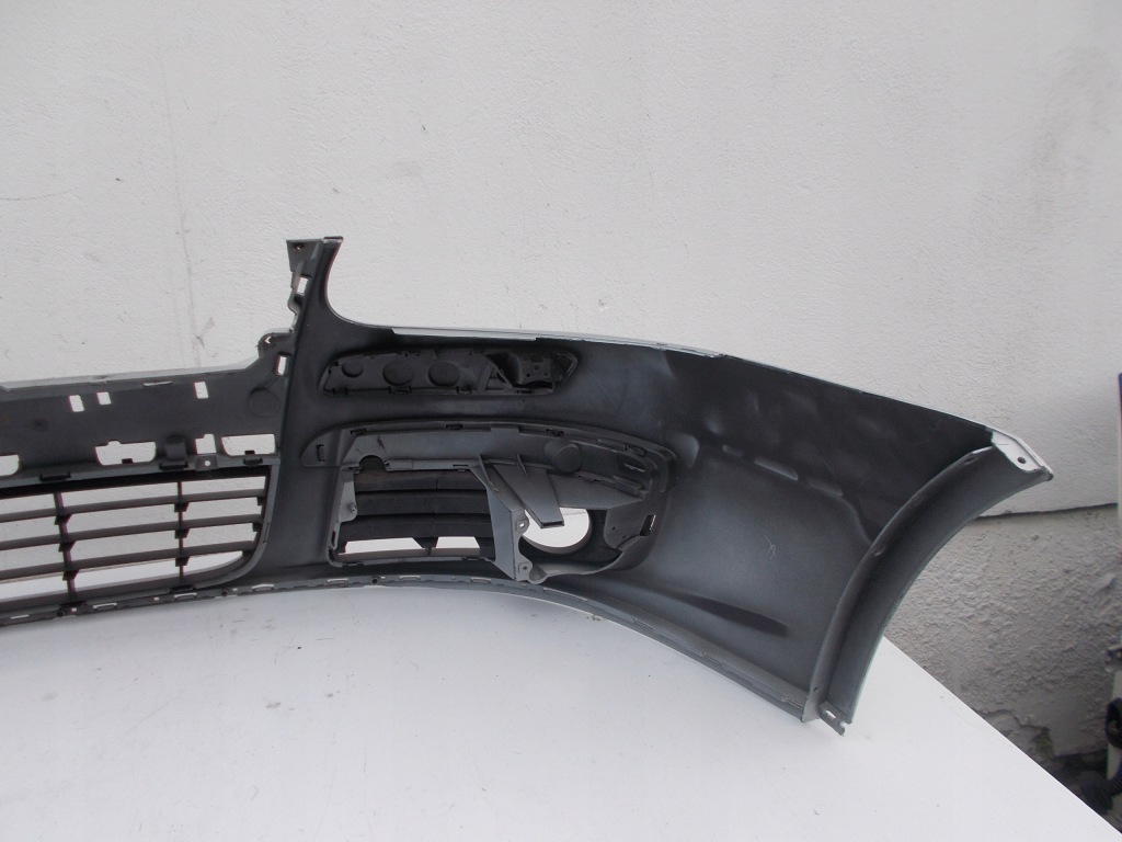 Бампер передній перед vw golf v універсал jetta 1k0807221d 1k0 1k9 в Україні