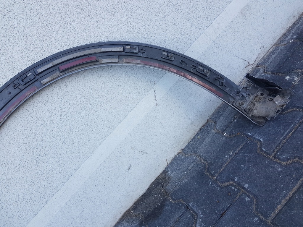 фото №5, Молдинг подкрылок накладка audi e-tron 4ke853718