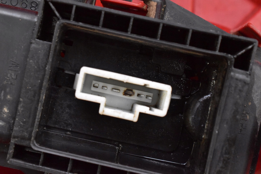 фото №7, Лампа правая задняя задняя peugeot 307 sw kombi 01-05