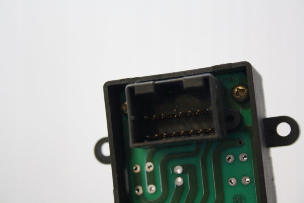 фото №10, Переключатель крышка топлива asr str alfa romeo 166 156019262