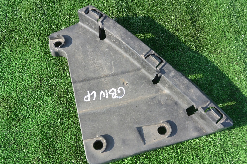 фото №6, Напрямна кронштейн лампи правий лівий перед maserati ghibli iii