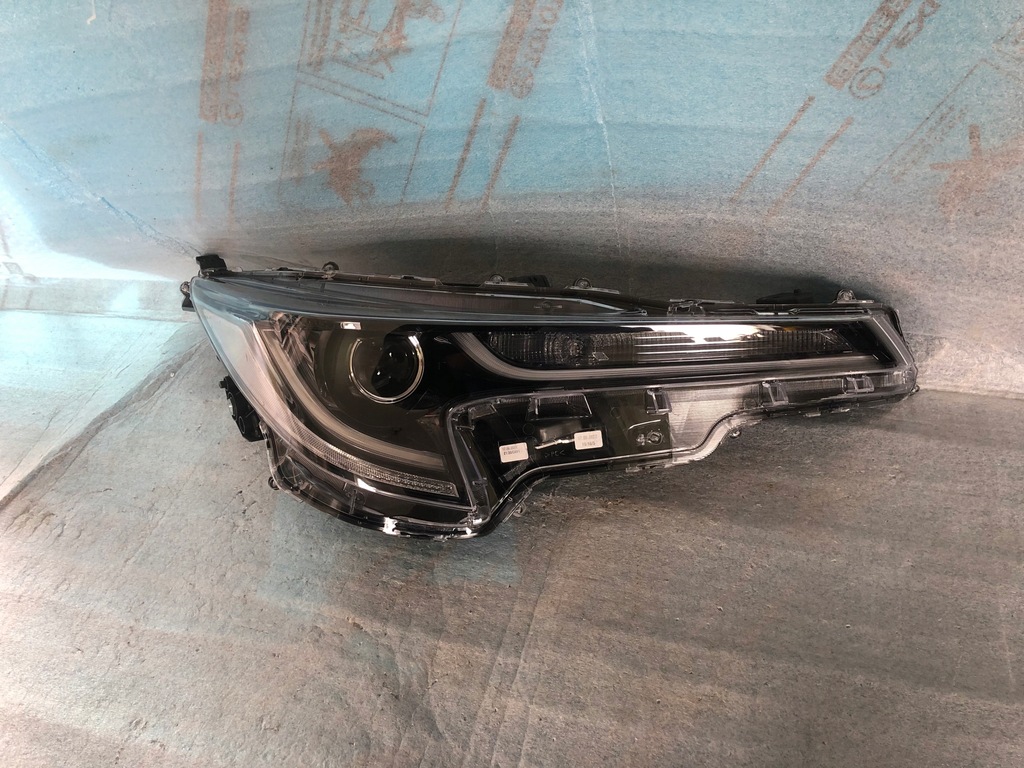 фото №1, Фара 027 правый full led toyota corolla e21 hb