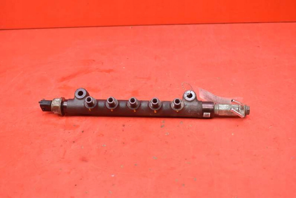 Молдинг впрыскная 55490702 opel astra 5 v k 1.6 cdti 95 km 15-20 Недорого