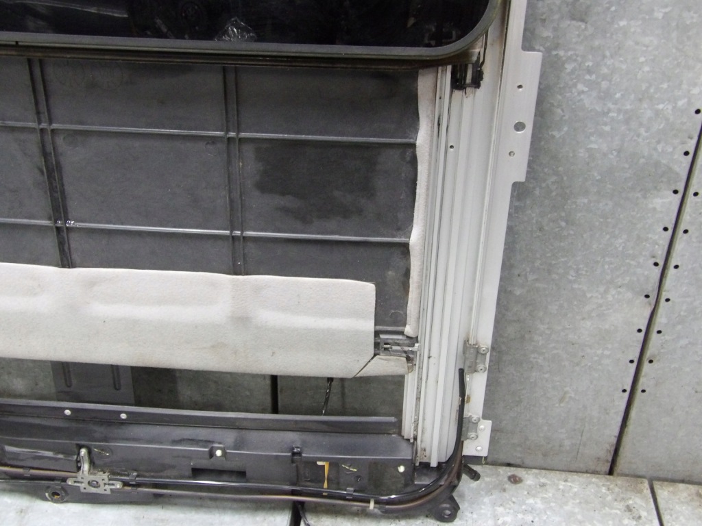 Jeep grand cherokee wj люк 99-04 r. в Украине