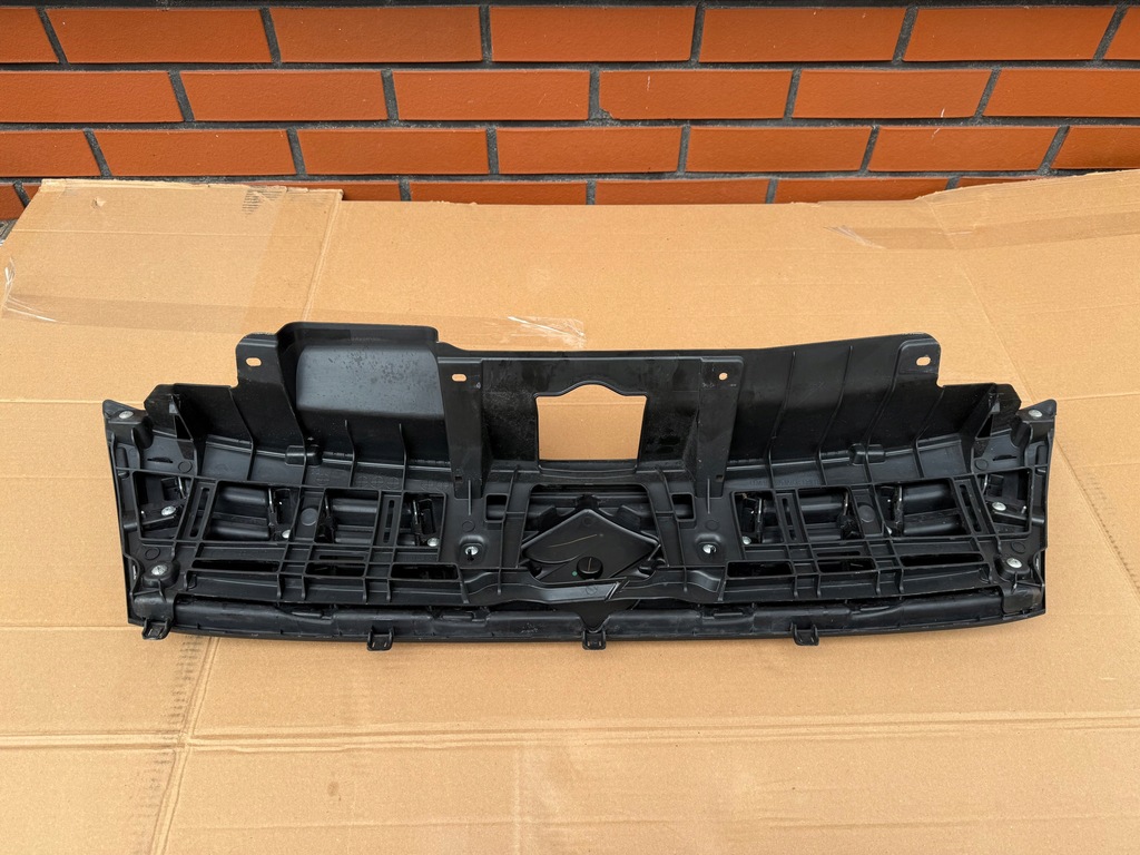 фото №6, Suzuki vitara iii lift 2018- решітка радіатора оригінал гарний демонтаж хром