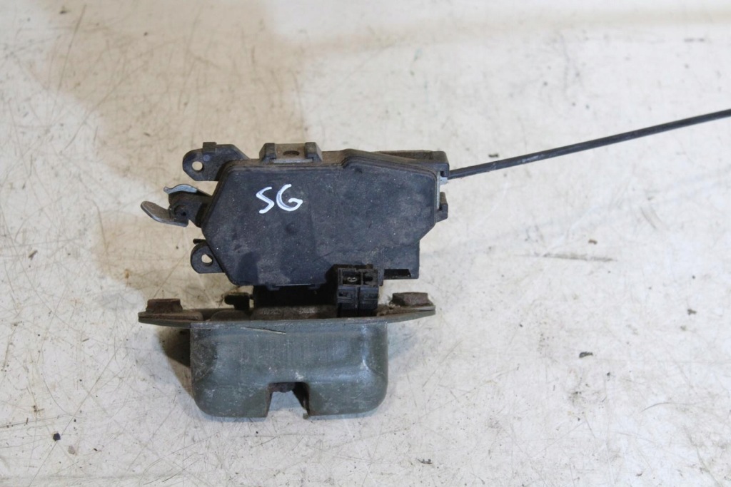 фото №1, Замок крышки багажника subaru forester ii sg