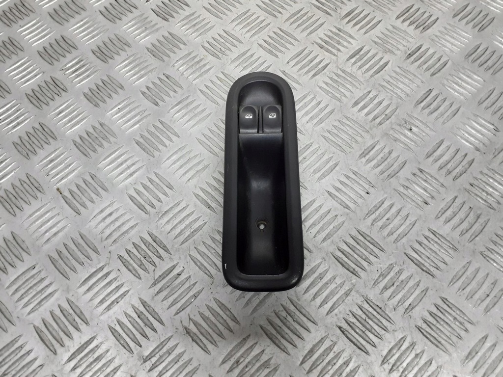 фото №1, Панель управление окон водителя renault clio iii