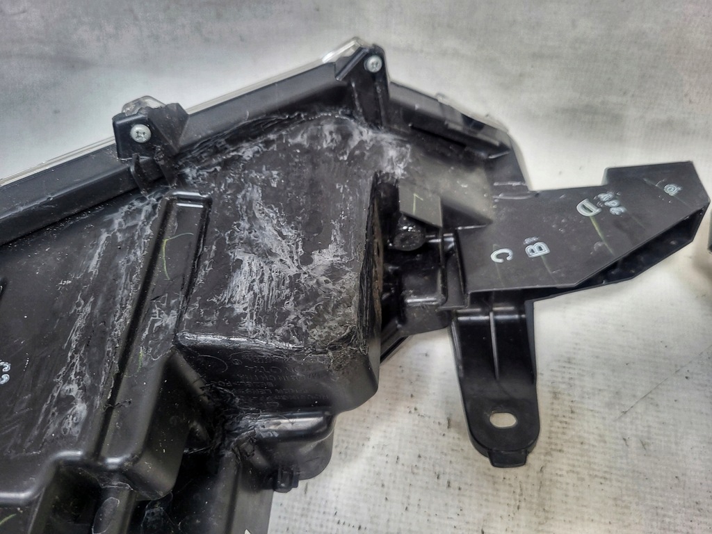 фото №15, Toyota corolla cross full led правая + левая f.v.a.t